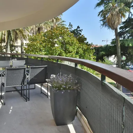 Appartement New 2 Bedrooms 15 Minutes To Palais Des Festivals&beaches!